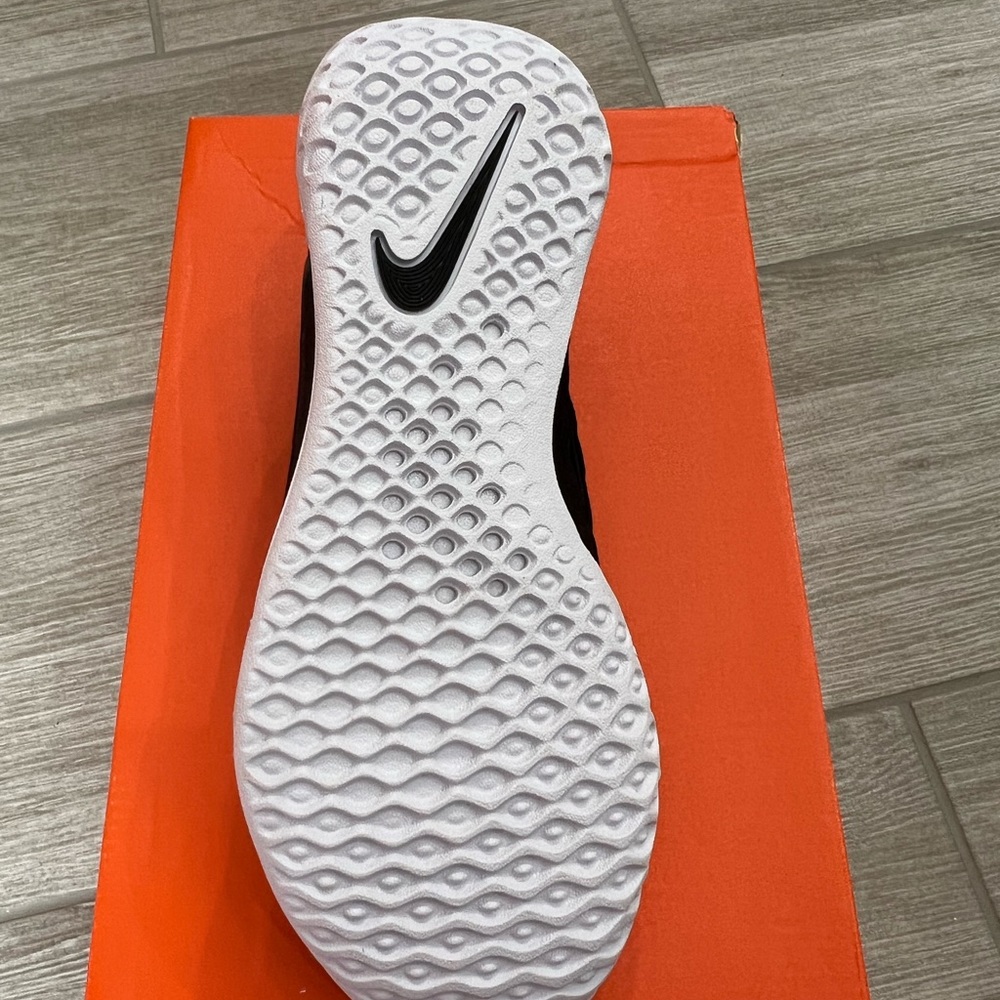 Nike Zoom Court NXT HC 🎾 tennis sneaker Black/Bronze NIB - Picture 7 of 8